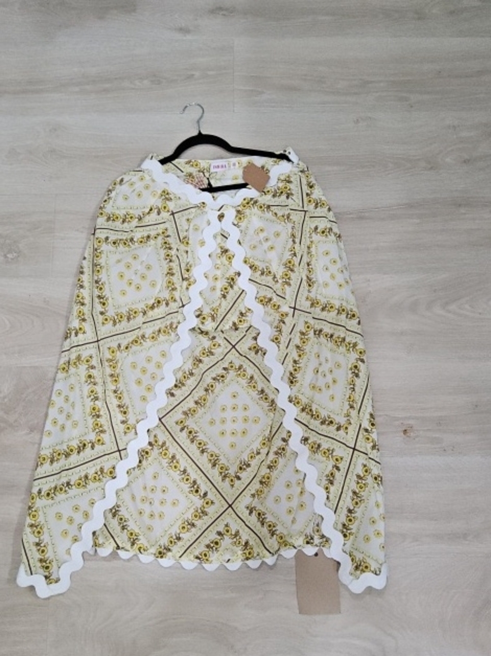 White and Gold Printed A-Line Skirt with Scalloped Trim by INNIKA